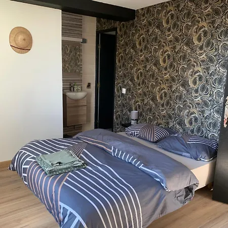 Les Perchees De Frühstückspension 3*